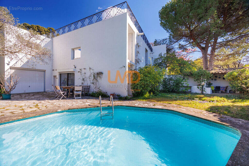 Maison à MARSEILLE-9E