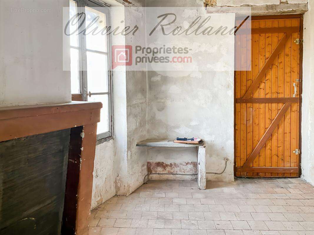 49540 -  Aubigné sur Layon - Maison à rénover de 104 m² sur 500 m² de terrain avec dépendances - photo 4