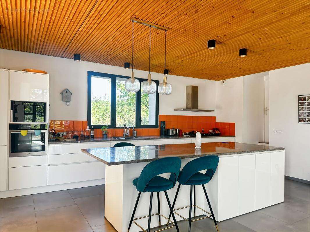 Maison à LA BAUME-CORNILLANE