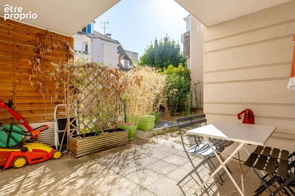 T4 de 78 m² avec jardin de 36 m² – Centre-ville – 2 chambres – 46 m² de pièce de vie – Parking - photo 10