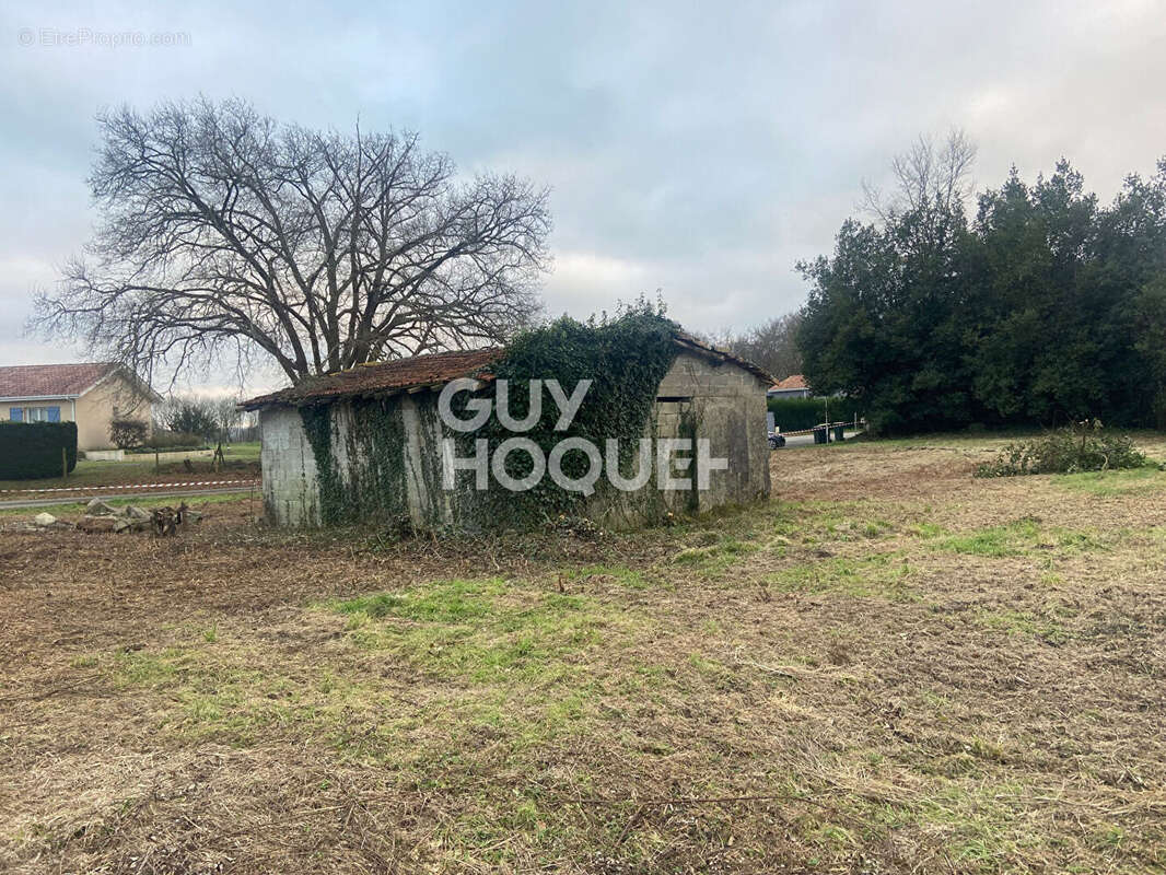 Terrain à SAULT-DE-NAVAILLES