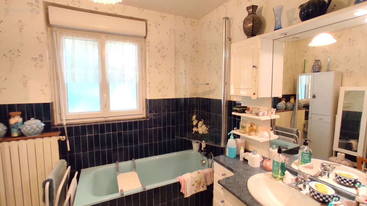 Maison à CHATELLERAULT