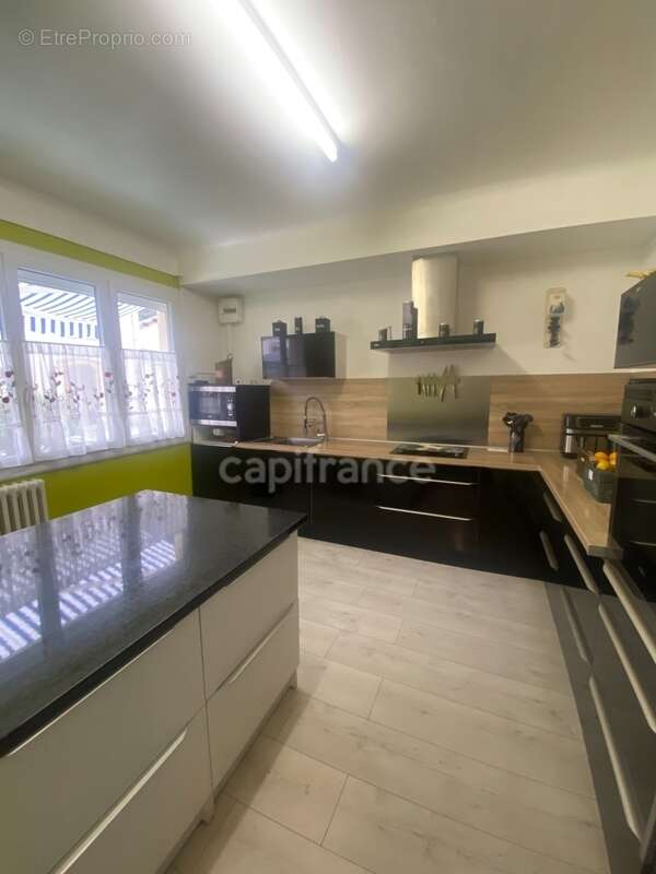 Maison à DECAZEVILLE