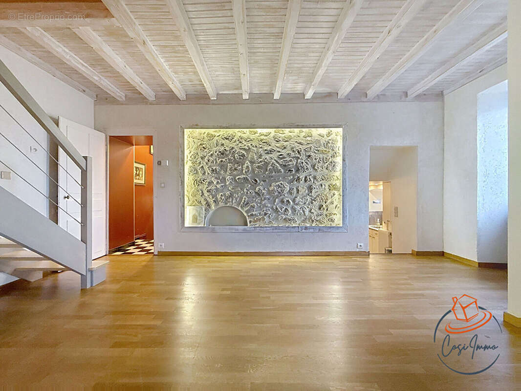 Maison à BELLEGARDE-SUR-VALSERINE