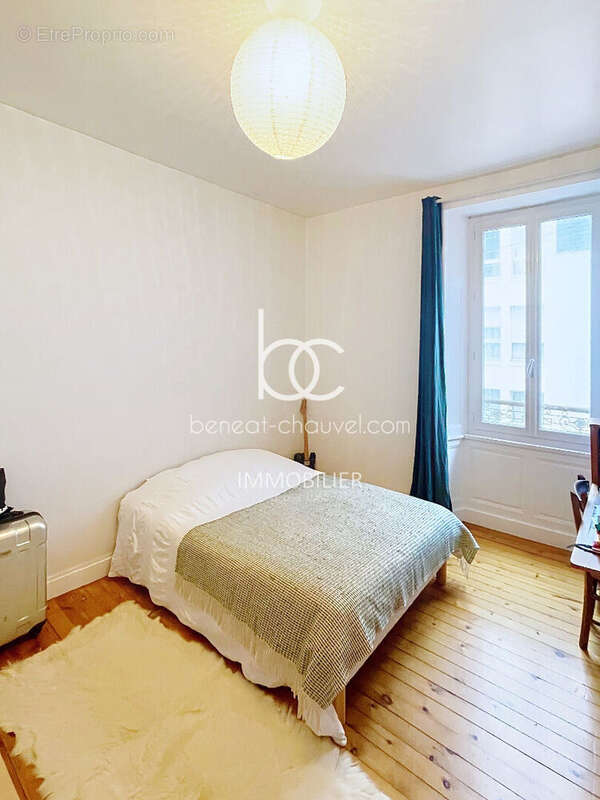 Vannes Hyper-Centre - Magnifique Appartement T3 de Caractère 85,55 m² - photo 5