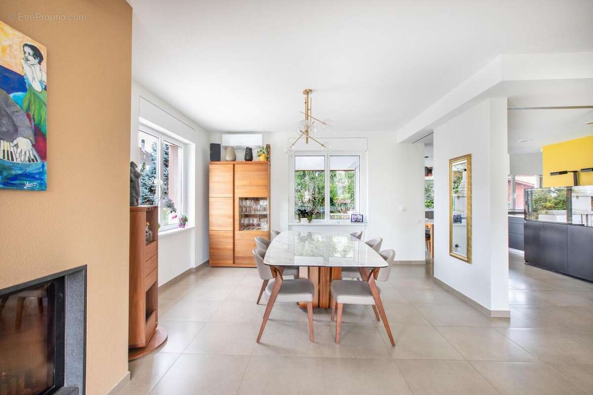 Maison 220 m² à Saint-Louis  - photo 3