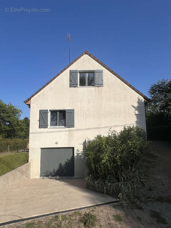 Maison à COULANGES-LES-NEVERS