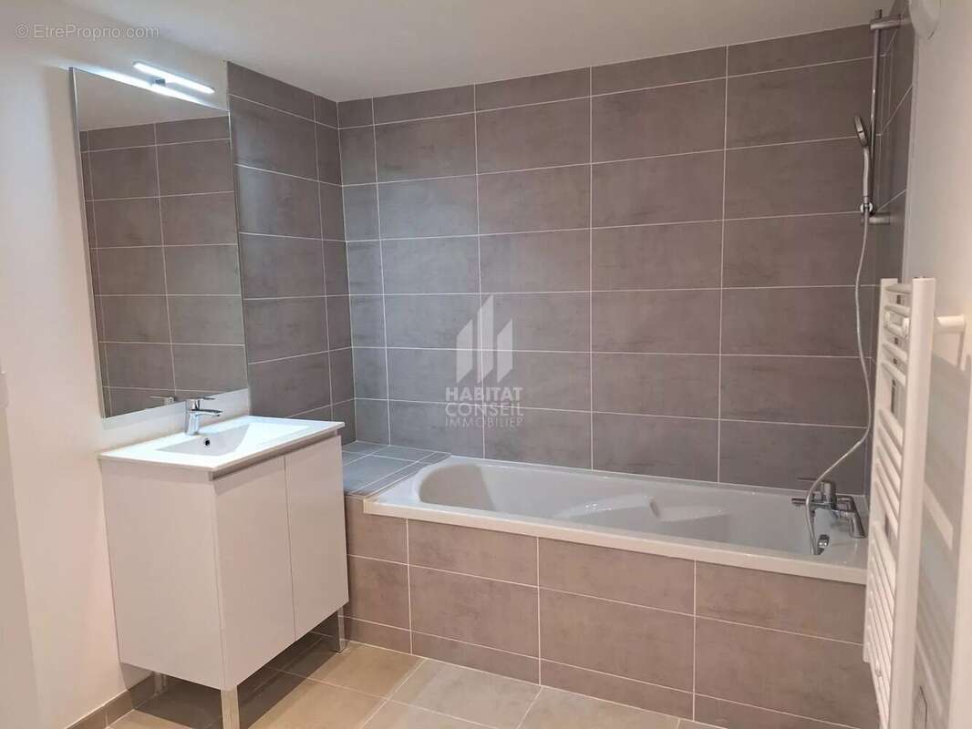 Appartement à ECHIROLLES