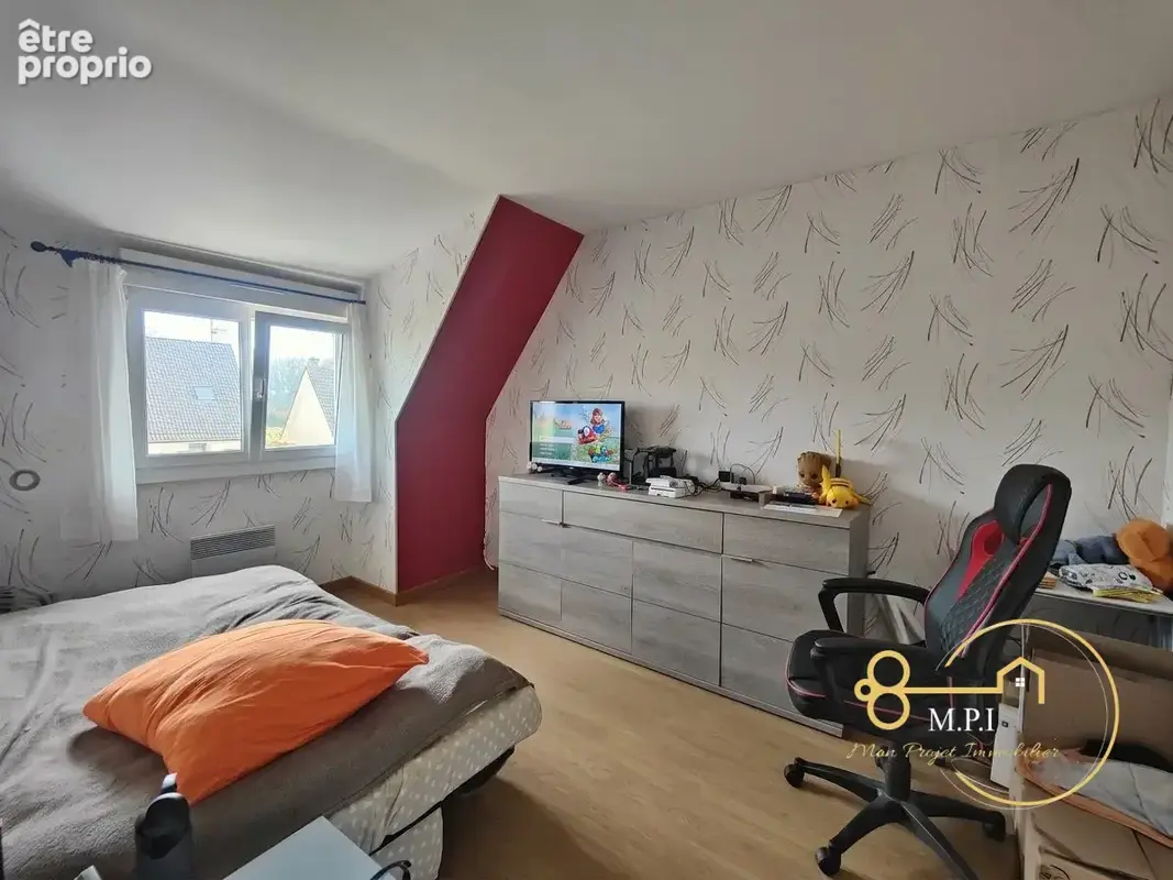 Maison 93 m² à Cerise  - photo 4