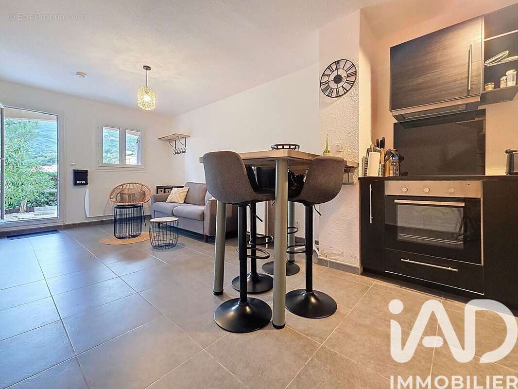 Photo 2 - Appartement à ROQUEBRUNE-SUR-ARGENS