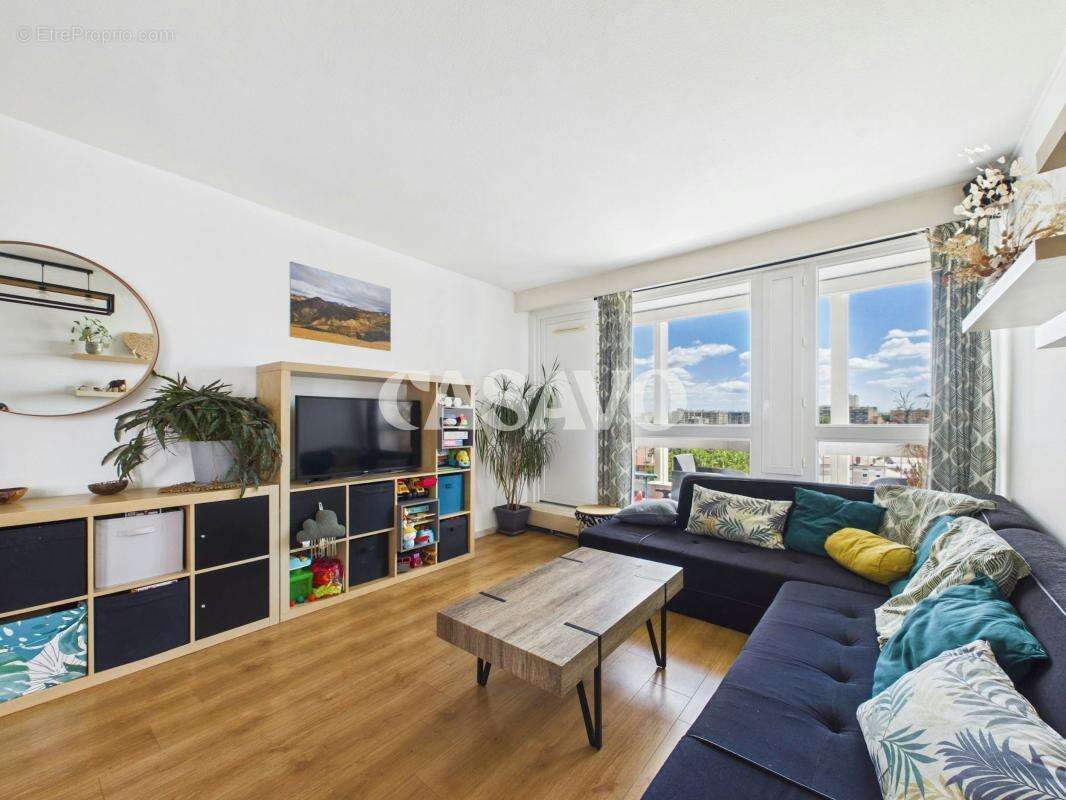Vente Appartement 4 pièces de 77m² - 69100 Villeurbanne - photo 3