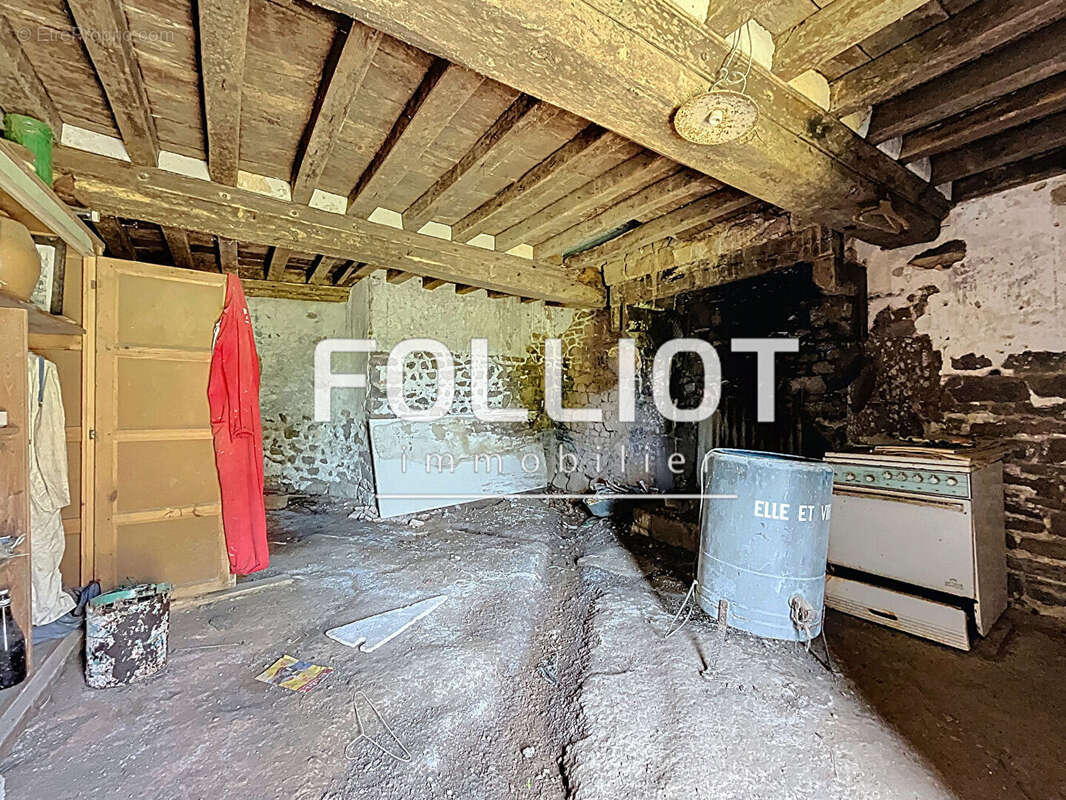 Maison à SAINT-DENIS-LE-GAST