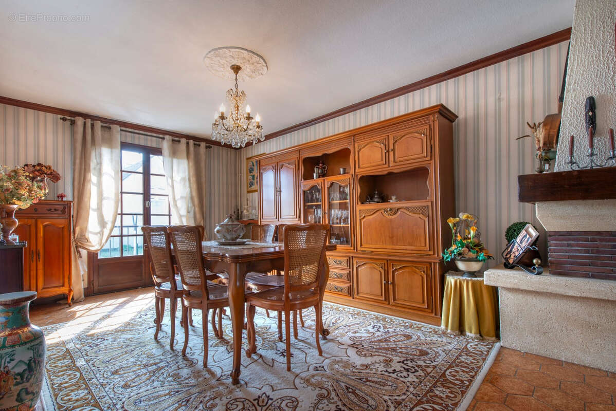 Maison à MONTEREAU-FAULT-YONNE