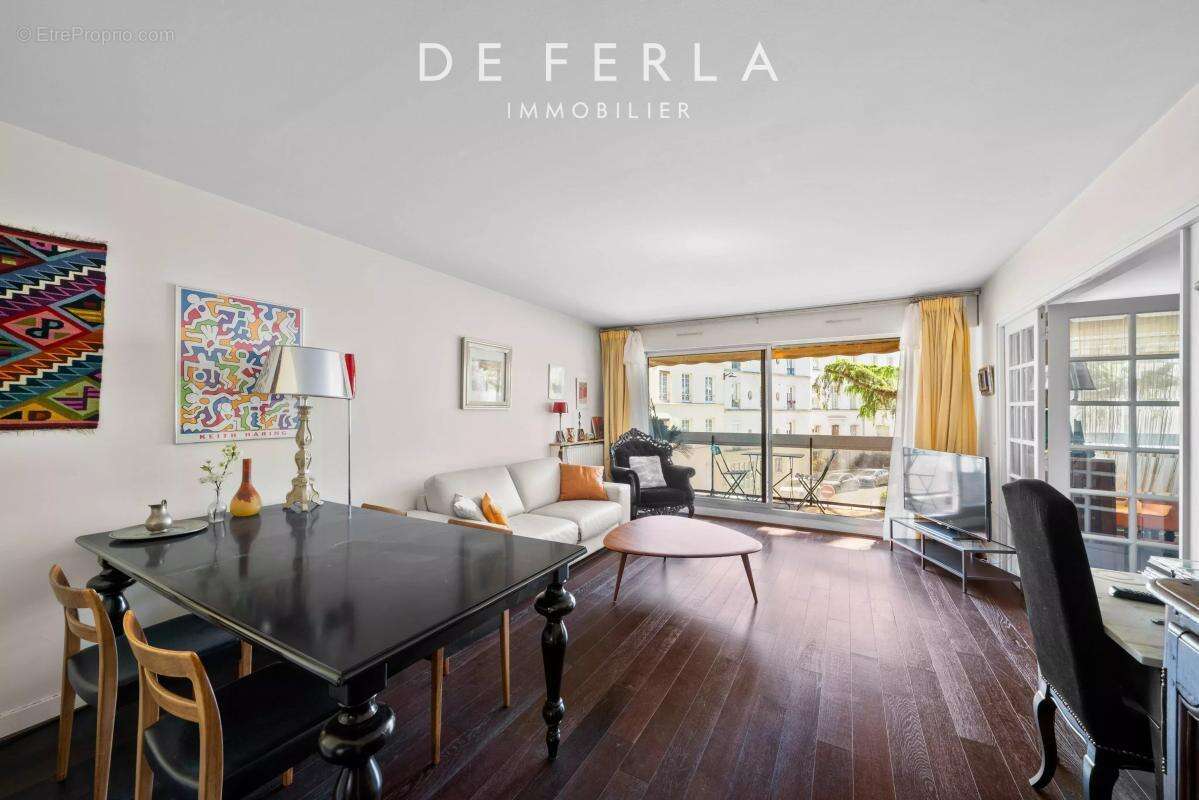 Appartement à PARIS-14E