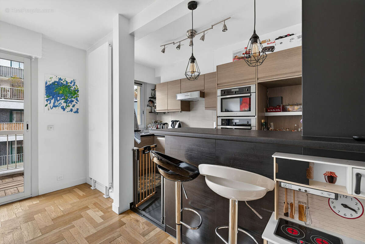 Appartement à PARIS-15E