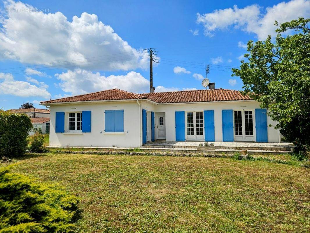 Maison à AIGREFEUILLE-D'AUNIS