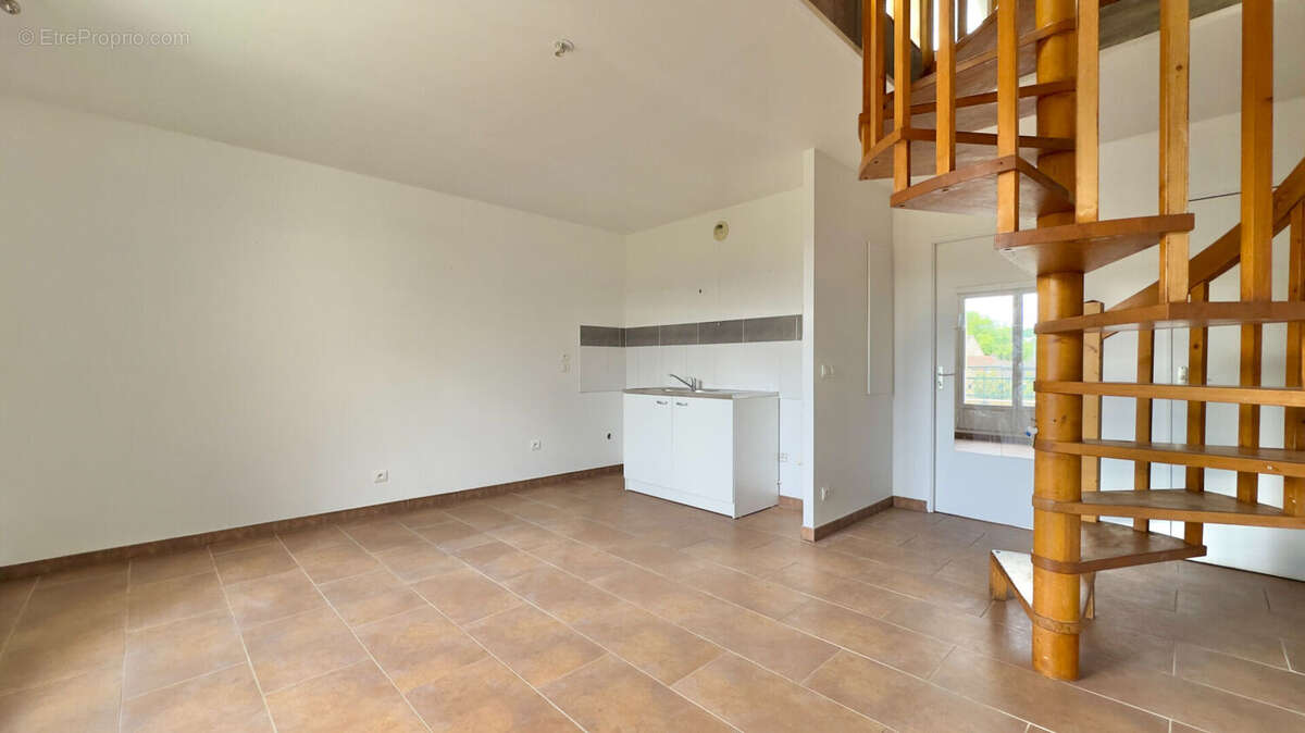 Appartement à SAVIGNY-SUR-ORGE