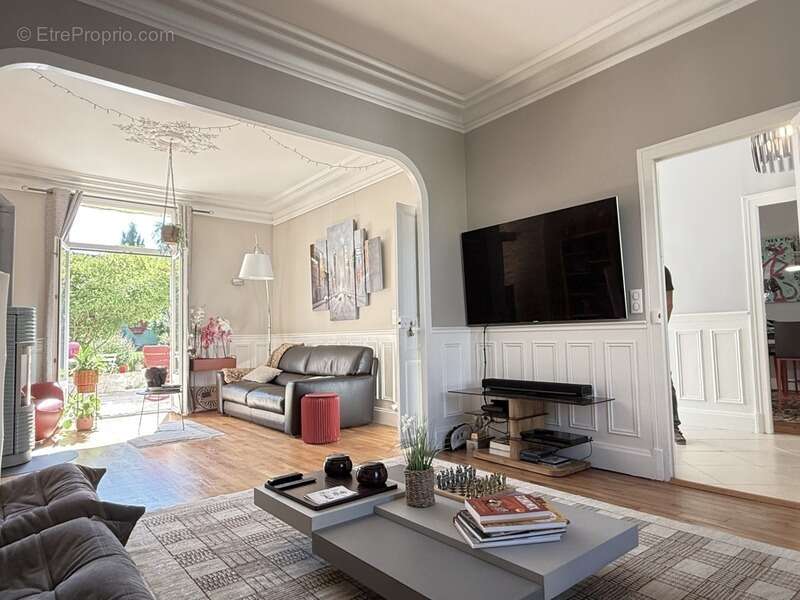 Orléans Dunois, maison bourgeoise à vendre, grand jardin et stationnements, parcelle 457 m² - photo 11