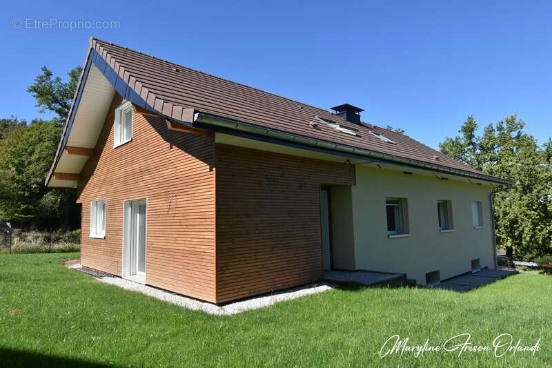 Appartement à GRESY-SUR-AIX