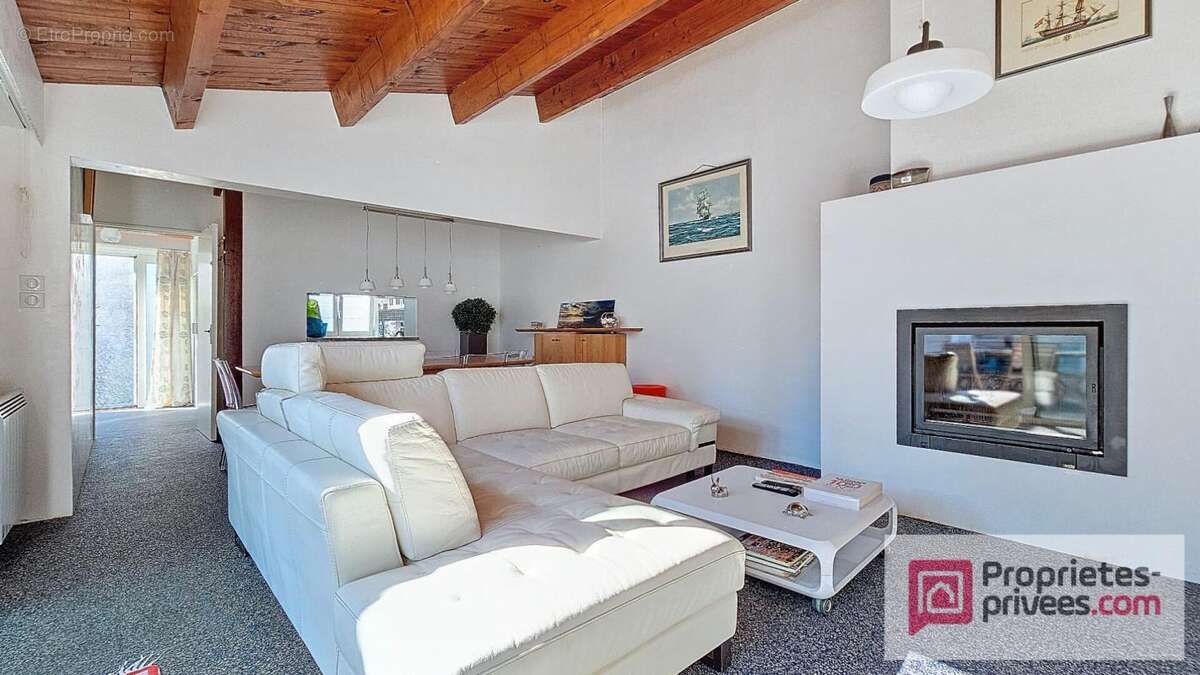 Maison à LES MATHES