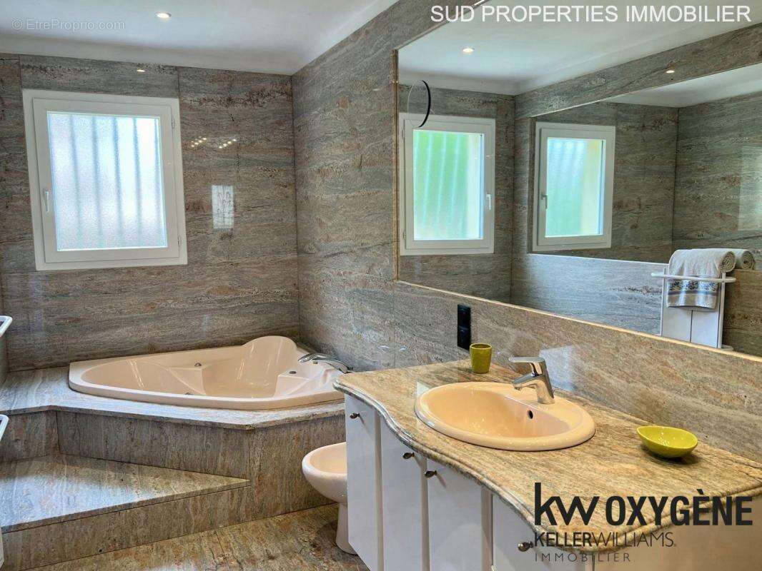 Maison à SAINT-CYPRIEN