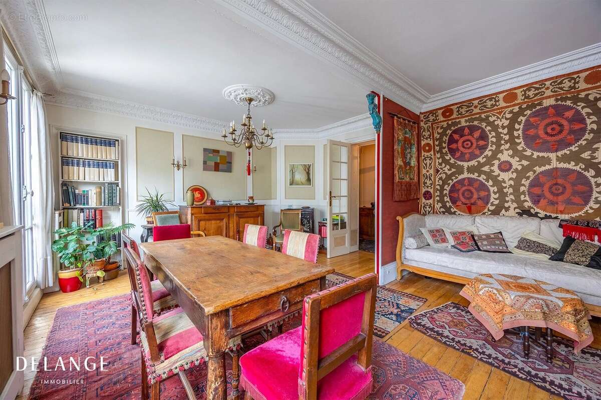 Eglise Jeanne d'Arc - Superbe duplex de 145,42 m² avec balcons - photo 5