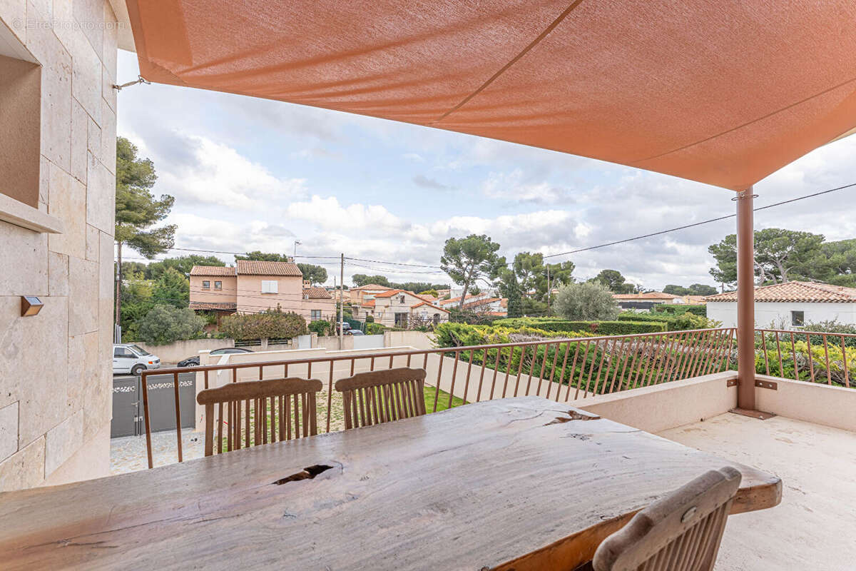 Appartement à CARRY-LE-ROUET