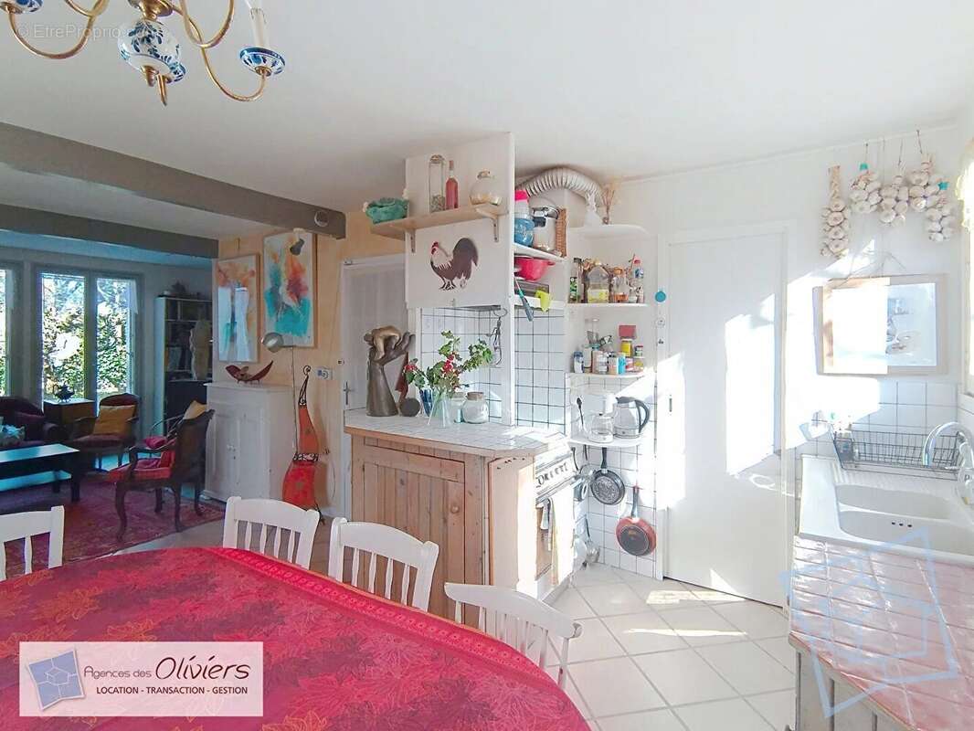 Maison Voisins / Grande-ile - 8 pièces 185 m² + Studio de 20m² - photo 5