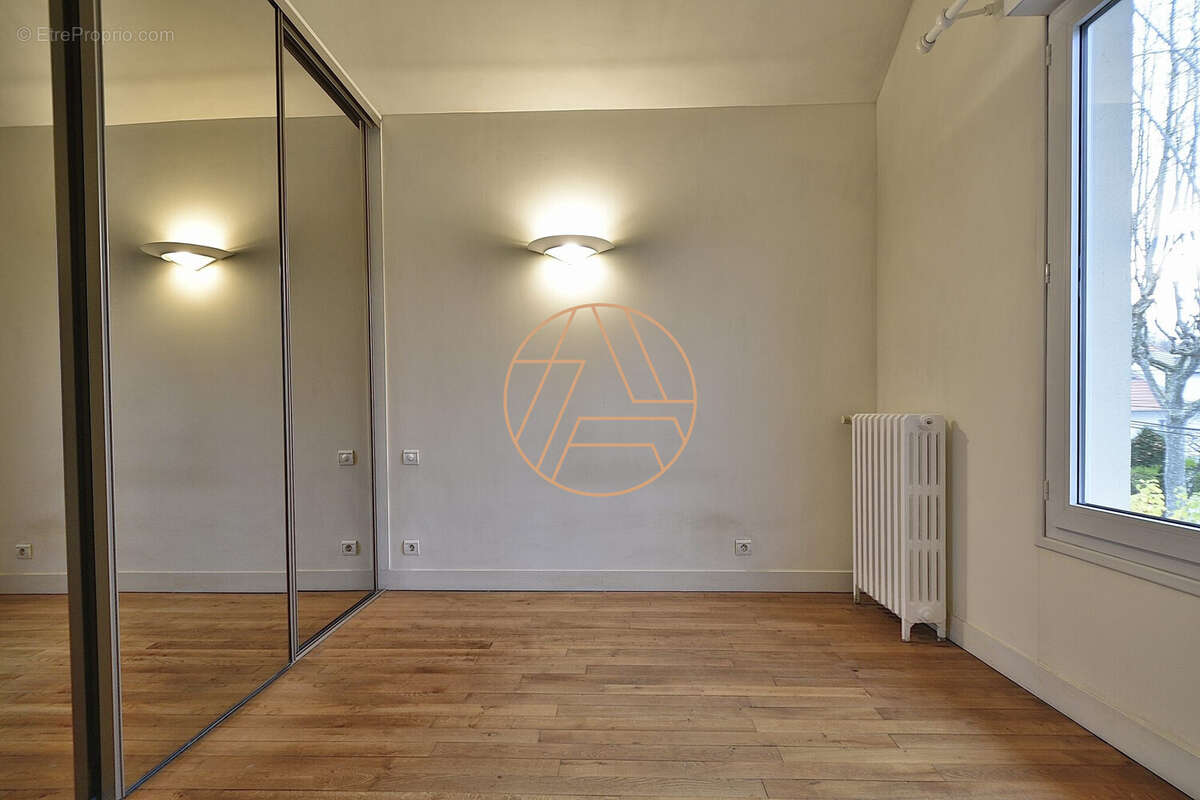 Maison à SAINT-MAUR-DES-FOSSES