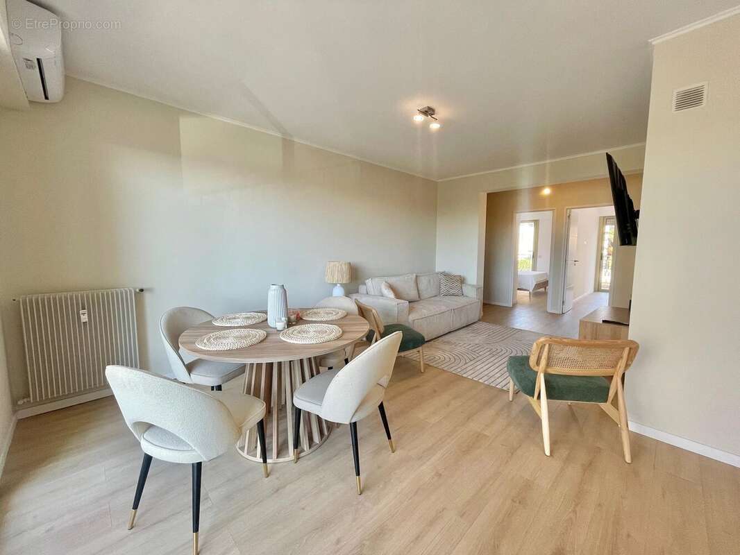 Appartement à LE CANNET