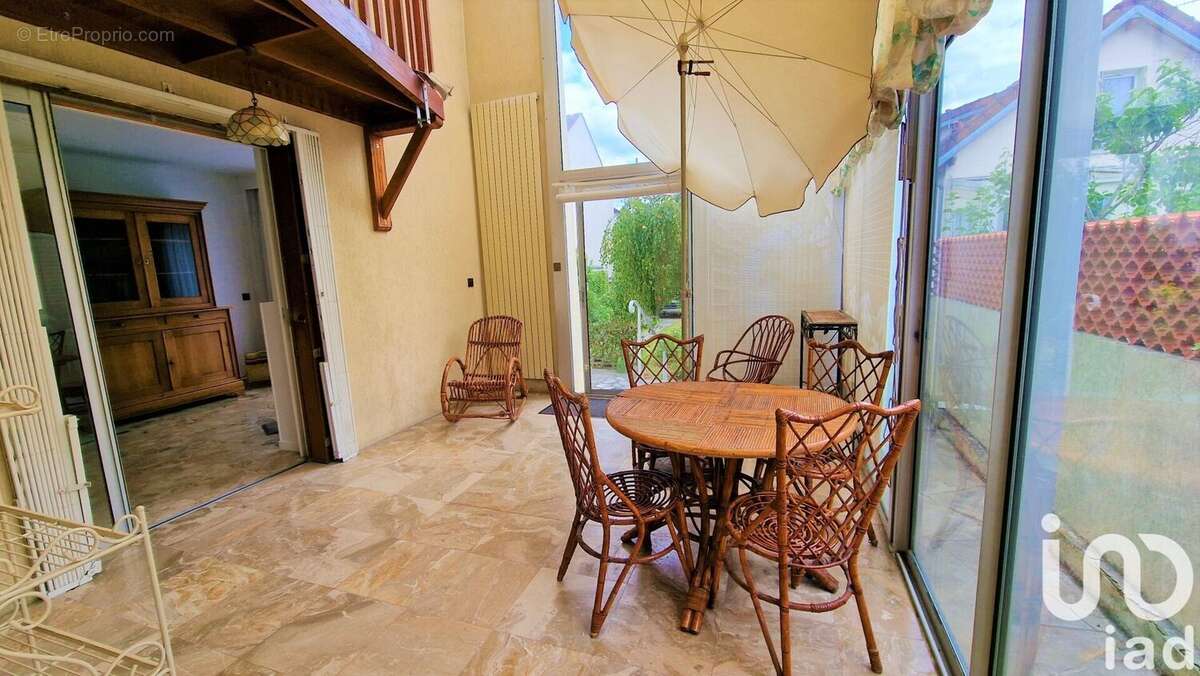 Photo 3 - Maison à NEUILLY-SUR-MARNE