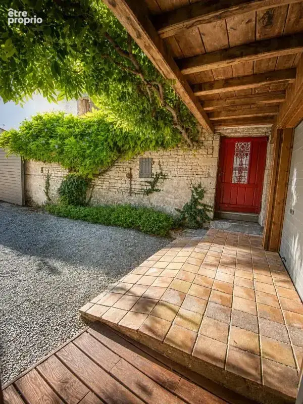 Maison 4 chambres de 212 m² à Saint-Fraigne - photo 21