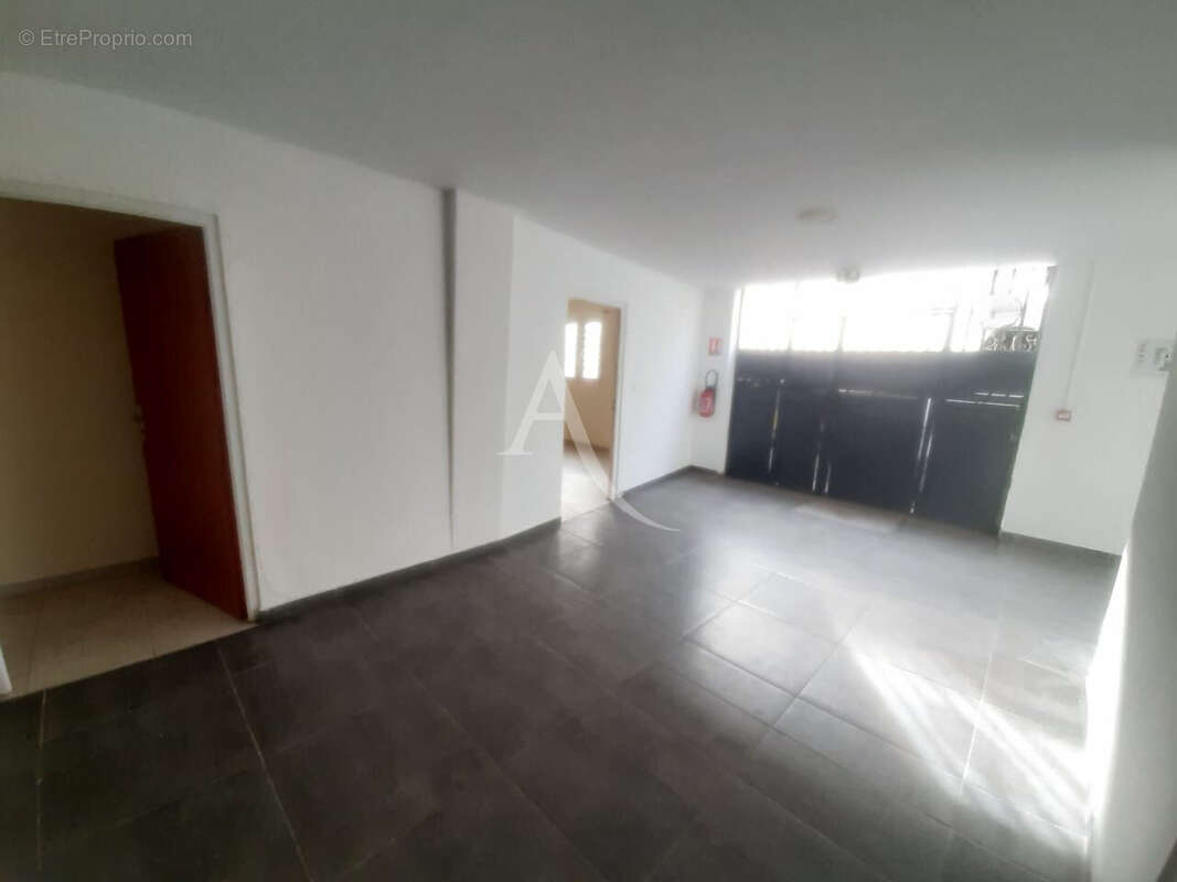 Commerce à FORT-DE-FRANCE