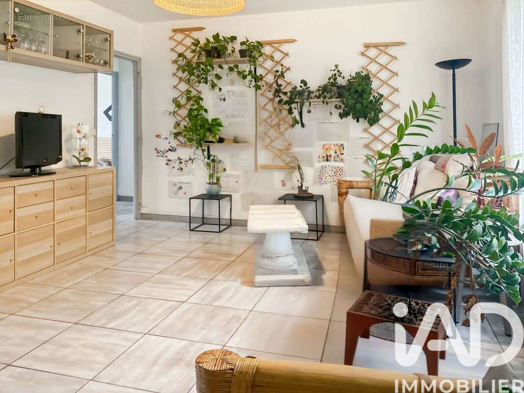 Photo 2 - Appartement à BRIE-COMTE-ROBERT