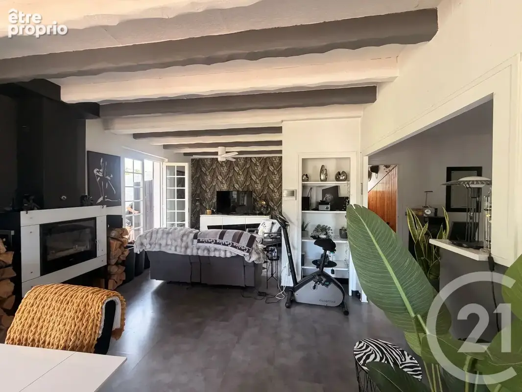 Maison 207 m² à Roiffieux  - photo 7