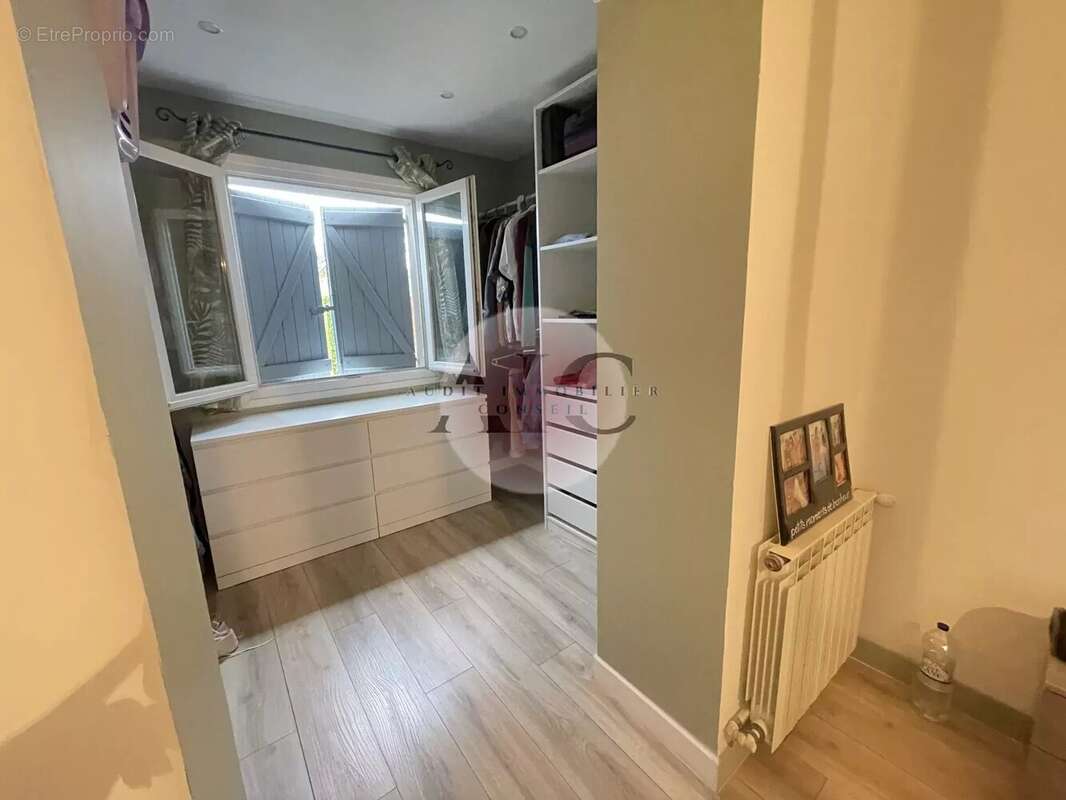 Maison à TOURRETTES