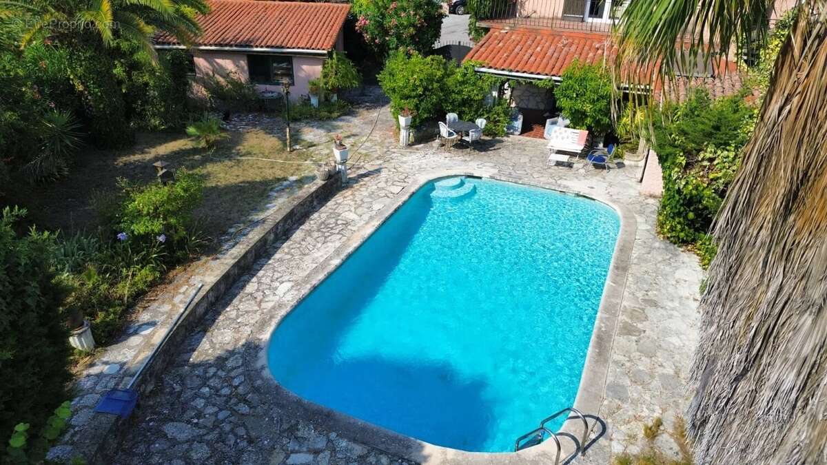 La trinite: maison avec garage et piscine - photo 4
