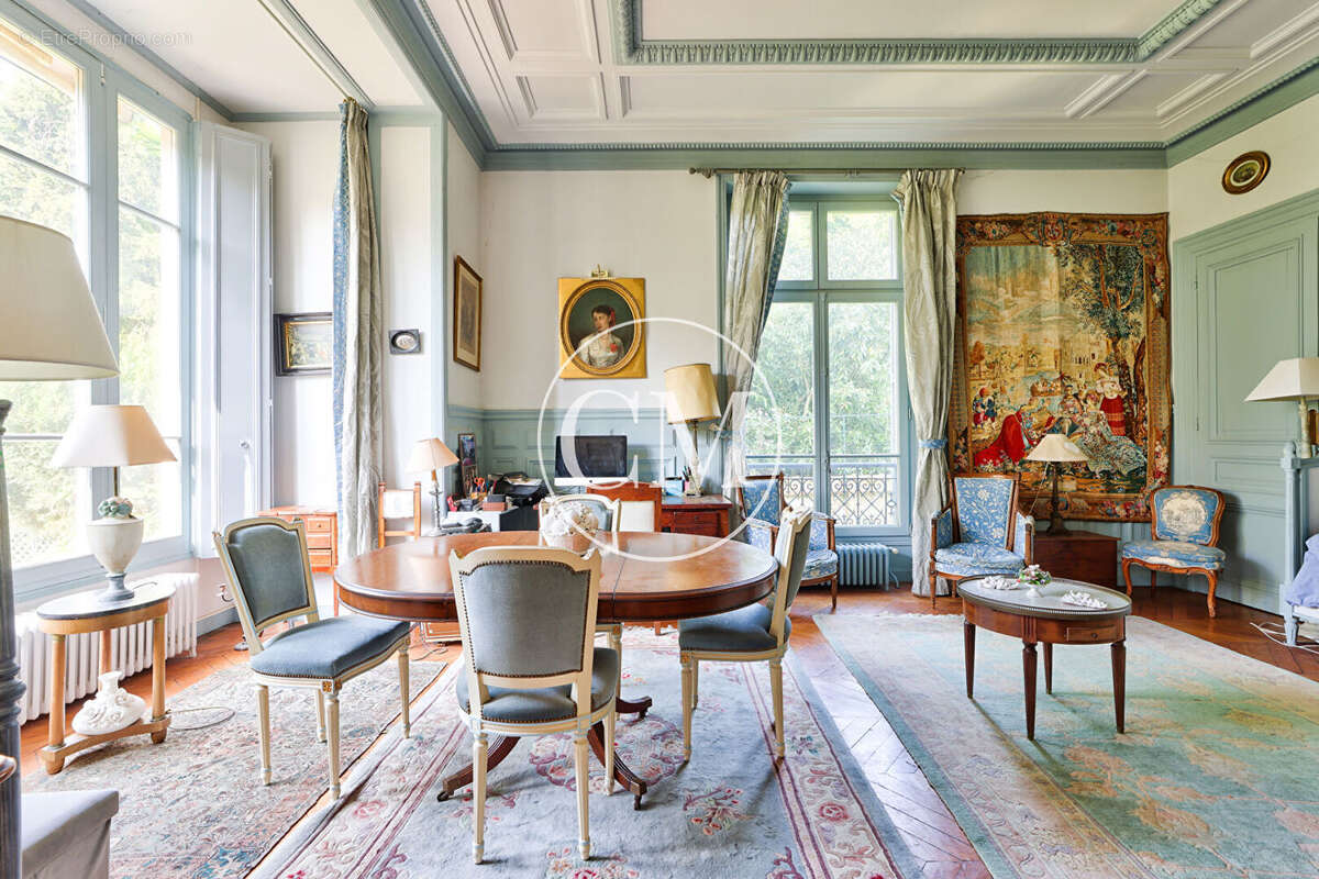 Appartement à VERSAILLES