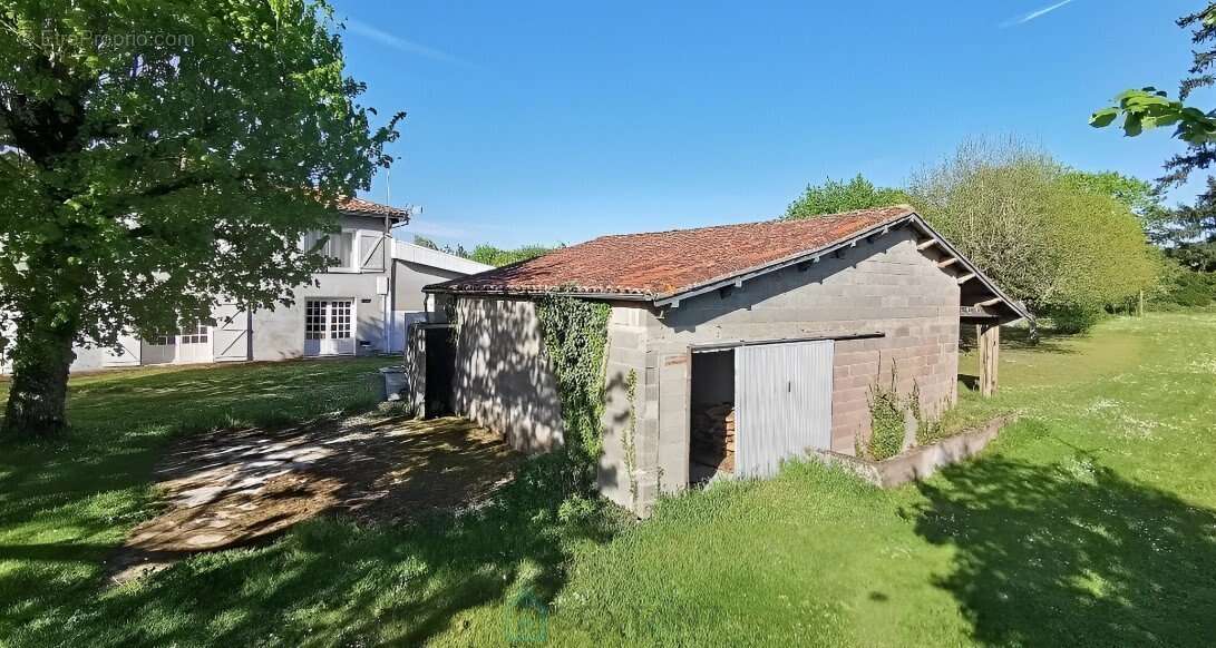 Maison à CHASSENON