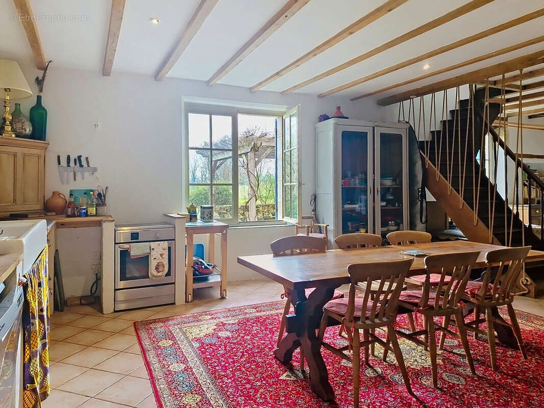 Maison à SAINTE-RADEGONDE
