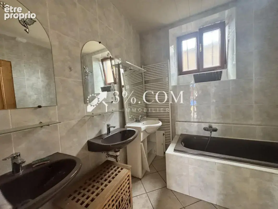 3%COM Triplex de 130m2 avec 4 chambres - 2 parkings - photo 10