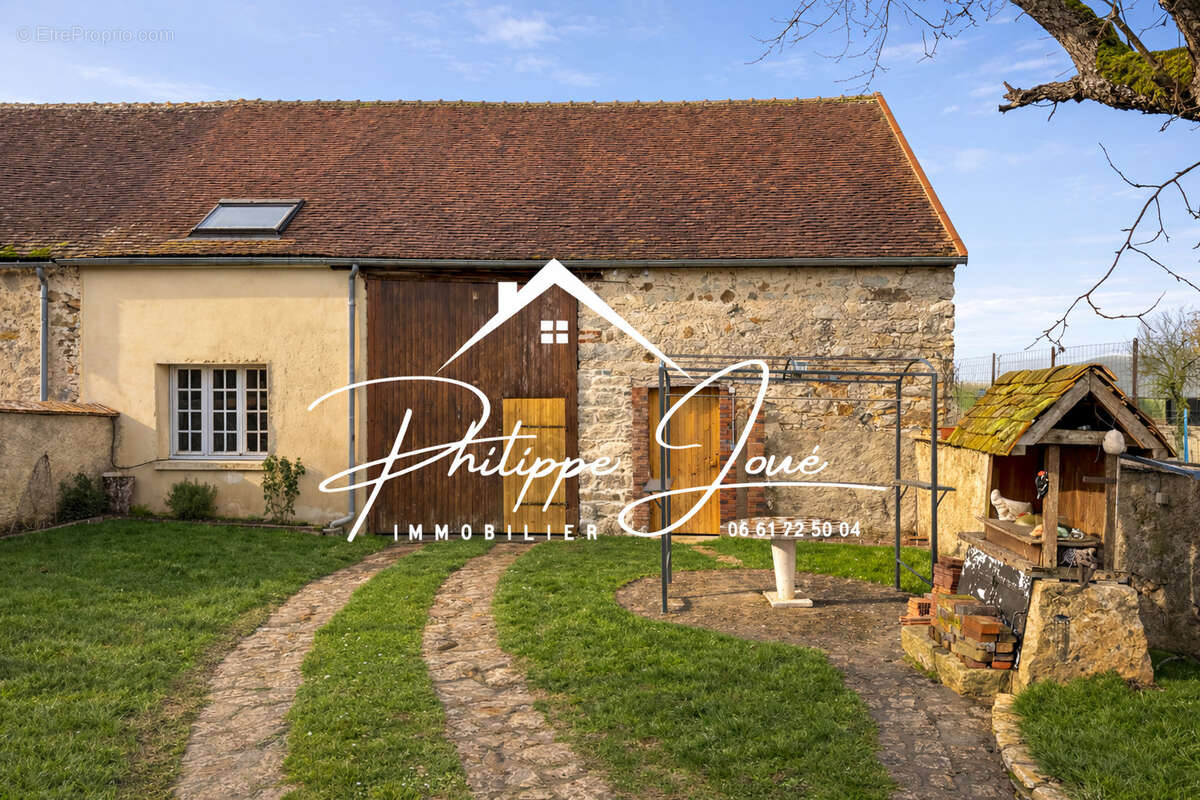 Maison à SAINT-MAURICE-AUX-RICHES-HOMMES