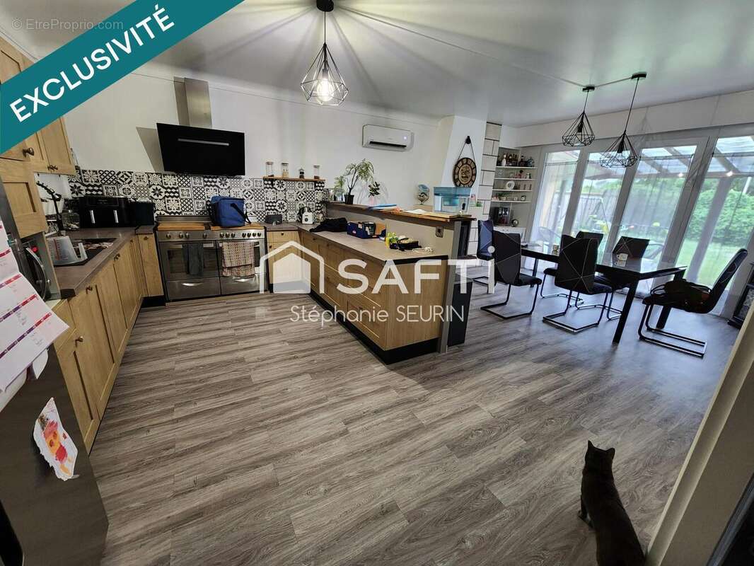Photo 2 - Maison à MONTLIEU-LA-GARDE
