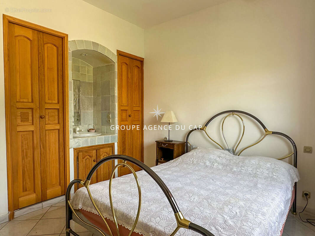 Maison à LES ISSAMBRES