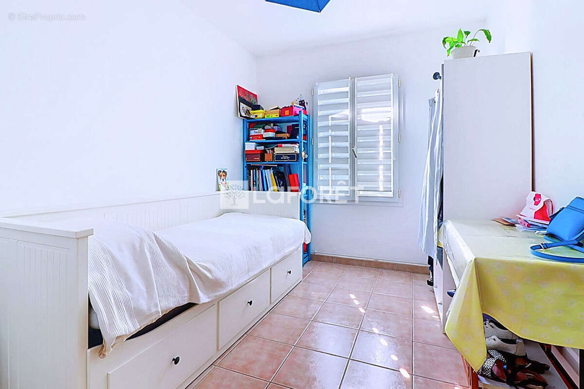 Maison familiale 165 m² - 5 chambres - grand garage -j ardin arboré et piscine - Périgny - photo 9