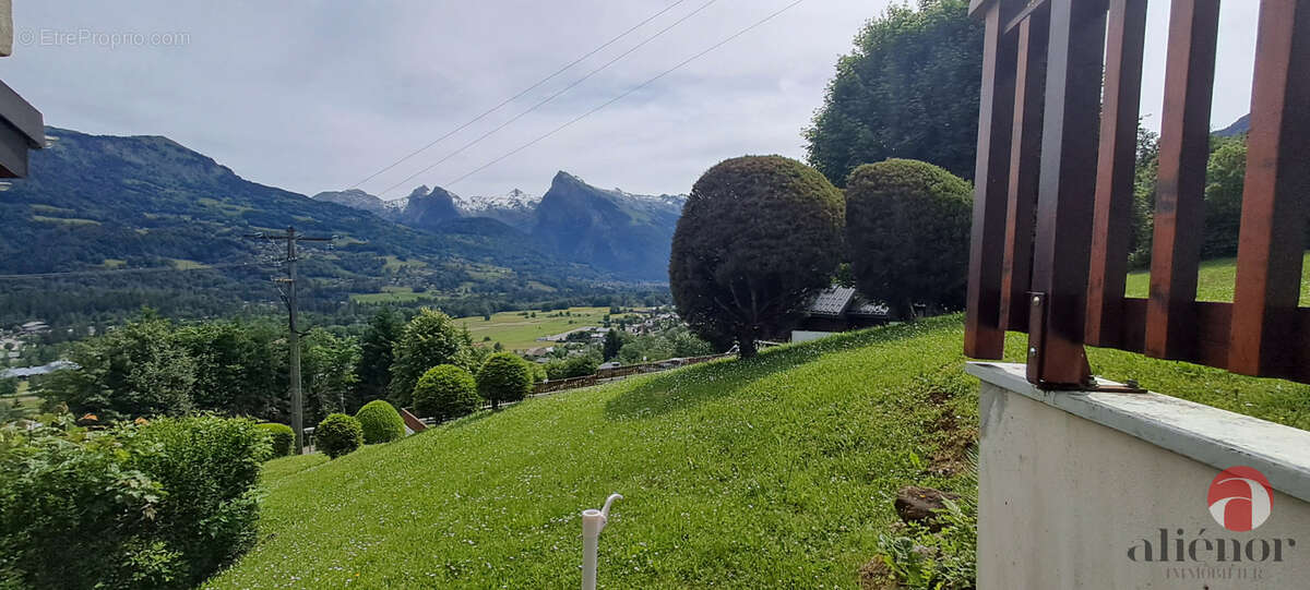 Appartement à MORILLON