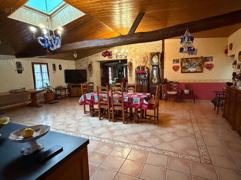 Maison à SAINT-VALERIEN