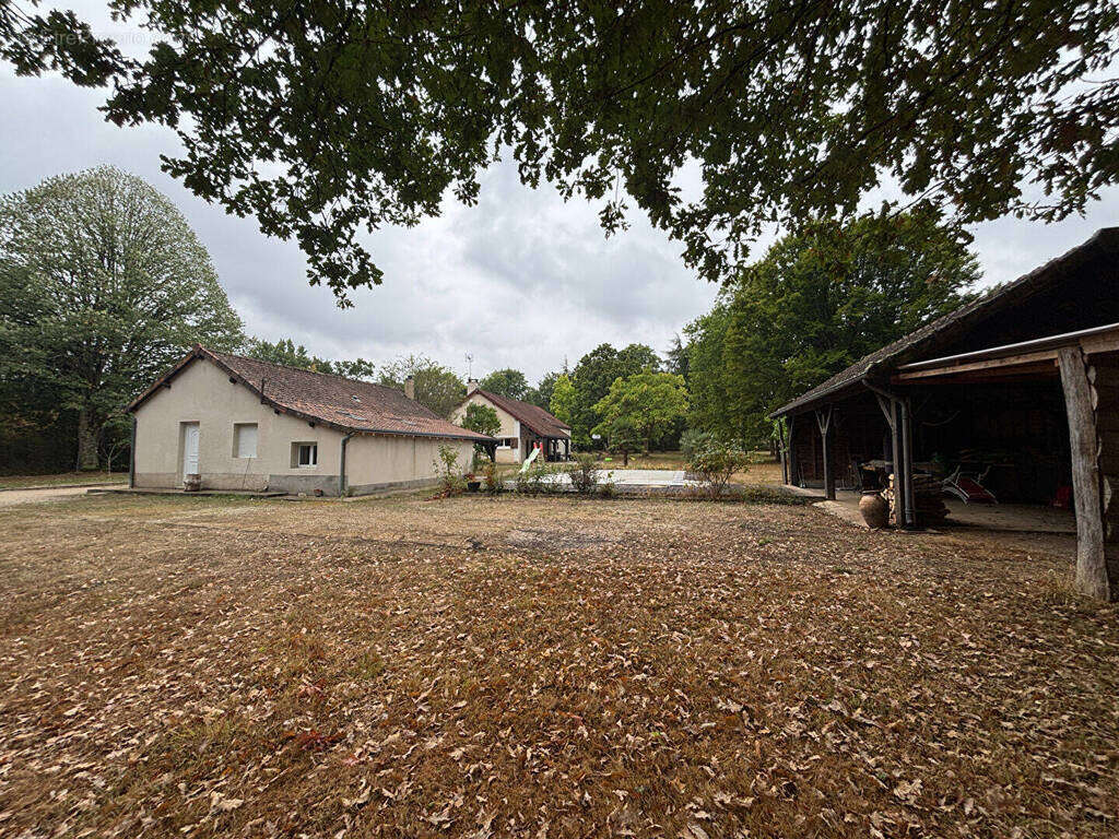 Maison à SASSIERGES-SAINT-GERMAIN