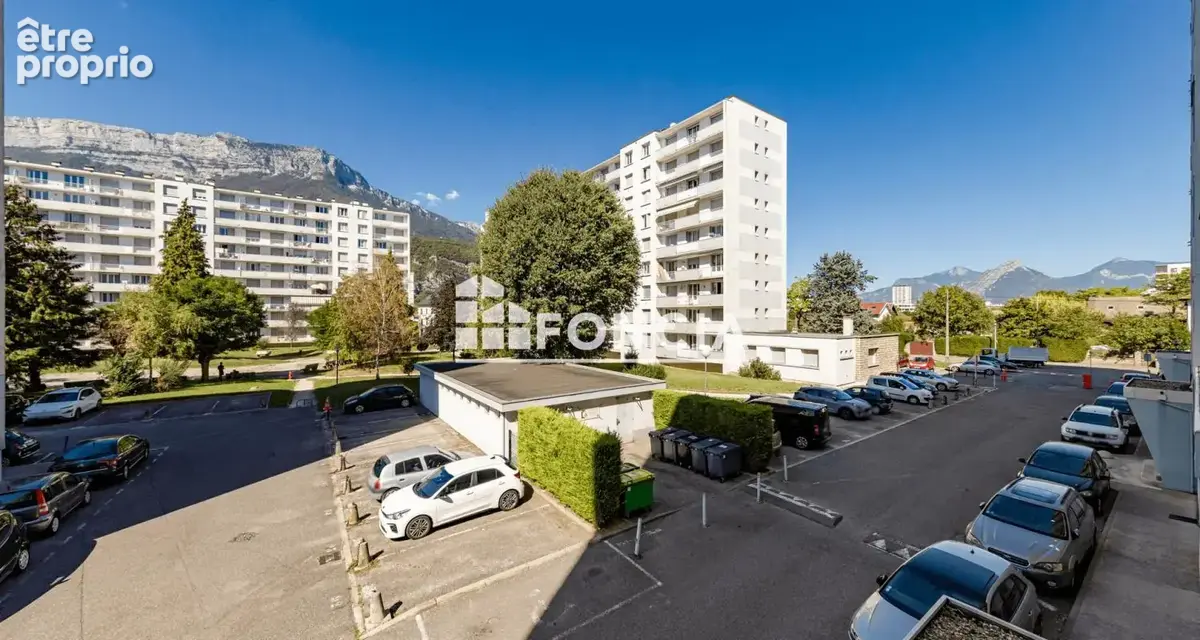 T4 traversant – 66 m² – Ascenseur, cave et parking - photo 12