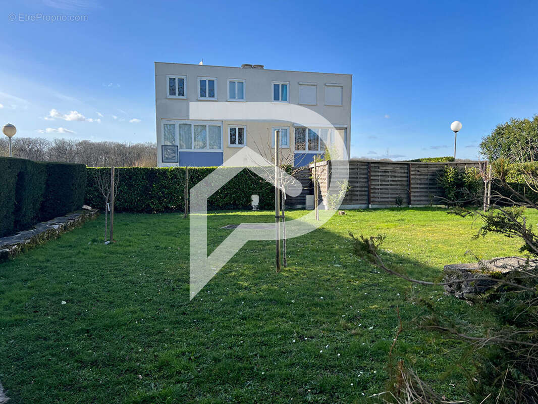 Appartement à COIGNIERES